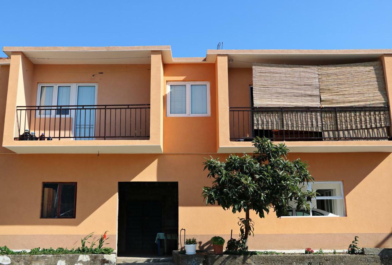 Apartment Cuce Rogotin Buitenkant foto