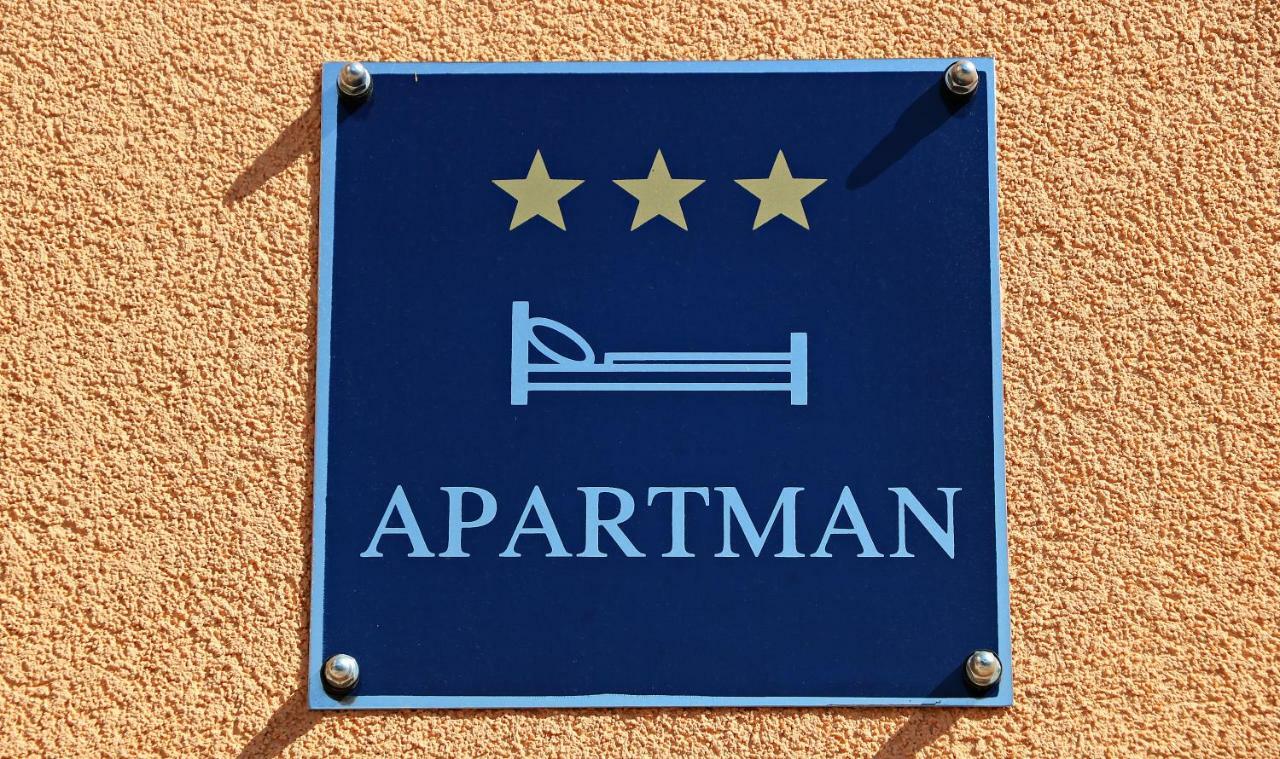 Apartment Cuce Rogotin Buitenkant foto