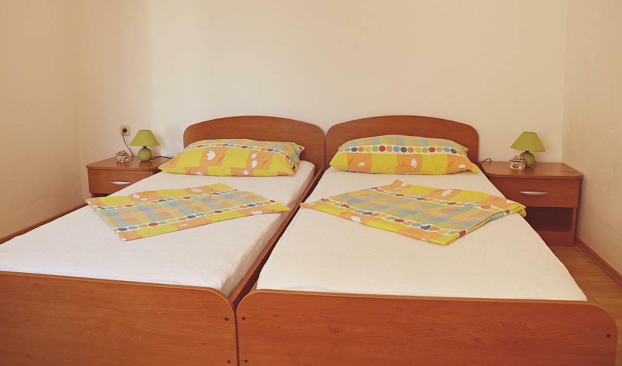 Apartment Cuce Rogotin Buitenkant foto