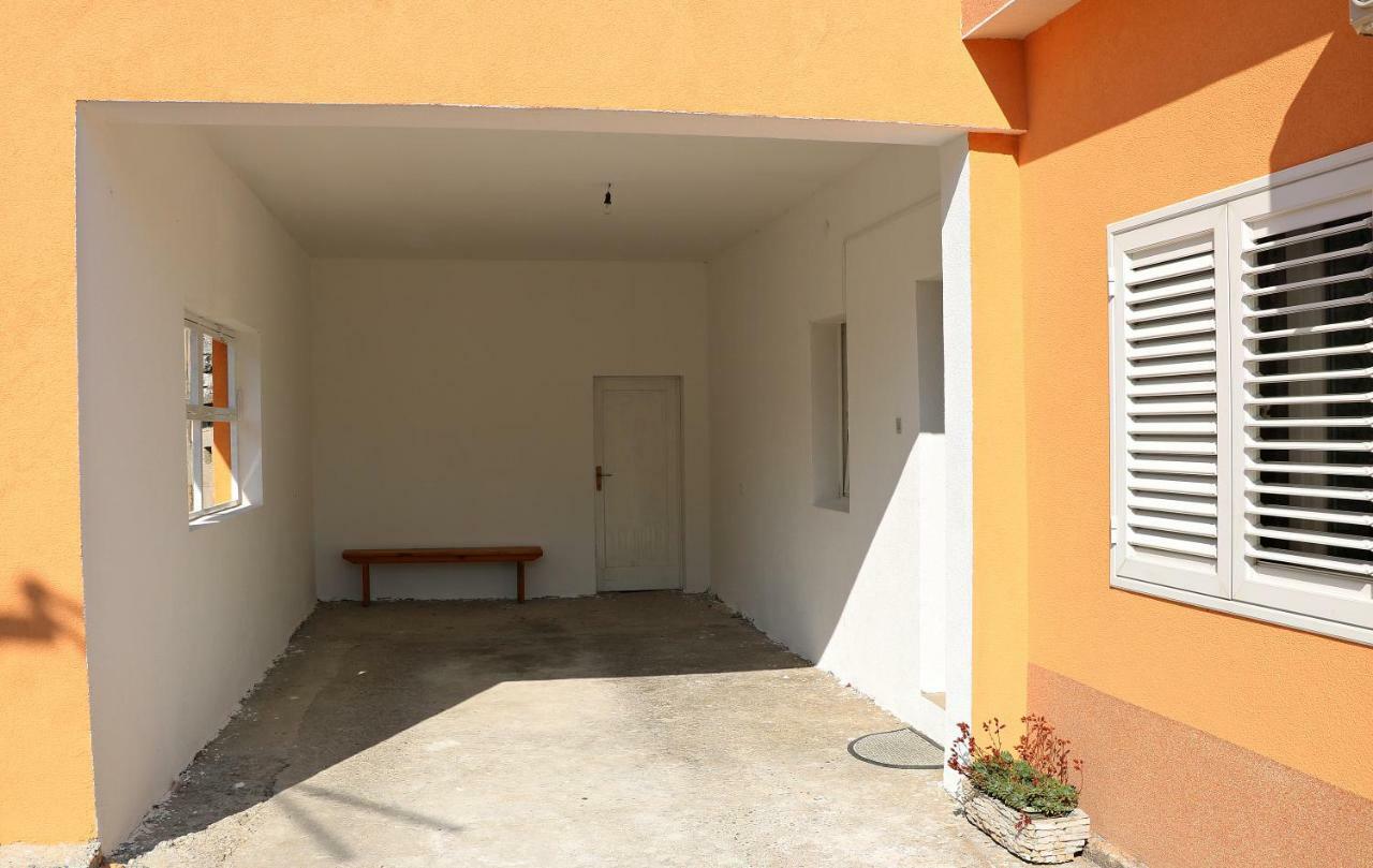 Apartment Cuce Rogotin Buitenkant foto